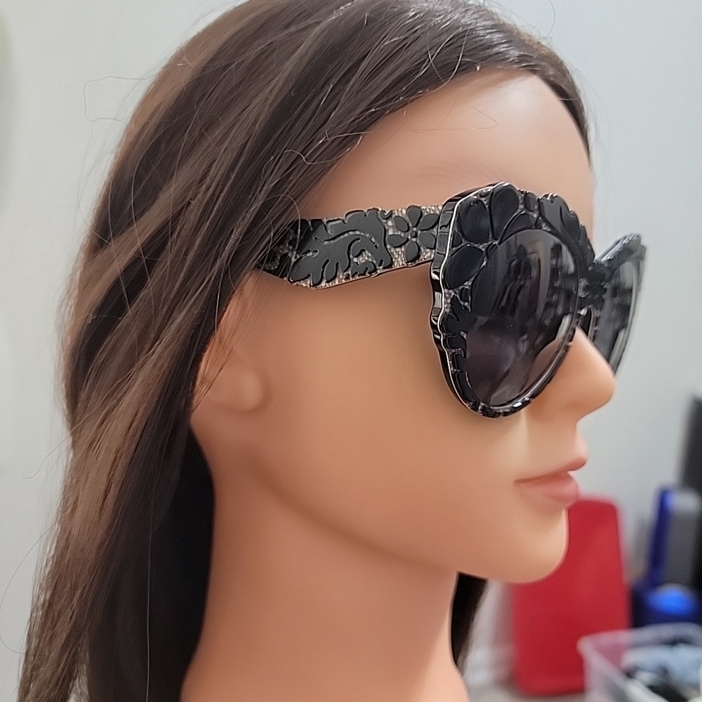 Dolce&Gabbana Floral Relief Sunglasses Black + Tissue Brown Hand Applied Flowers - Picture 3 of 12